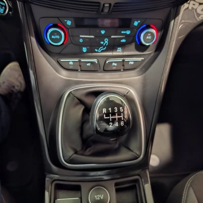 Kuga 2.0 TDCi 150 S&S 4x2 BVM6  Titanium - photo 31/54