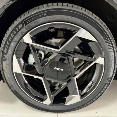 EV4 81.4 kWh 204 ch Autonomie Longue  GT-Line - photo 9/79