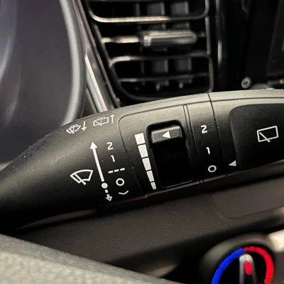 Stonic 1.0 T-GDi 120 ch MHEV DCT7  Active - photo 32/56
