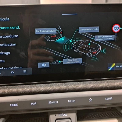 EV3 81.4 kWh 204 ch  GT-line - photo 57/74