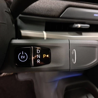EV3 81.4 kWh 204 ch  GT-line - photo 38/74