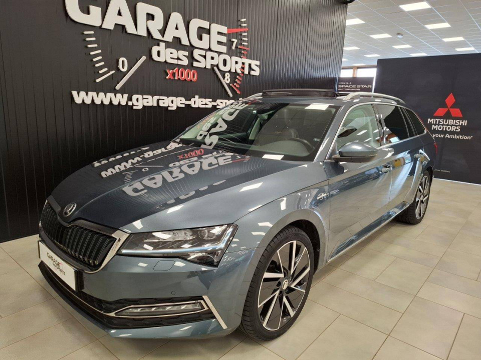 Skoda  Superb Combi 1.4 TSI PHEV 218 ch DSG6 Laurin & Klement