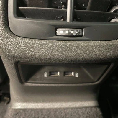 Leon 1.0 EcoTSI 115 Start/Stop BVM6  Urban - photo 47/53