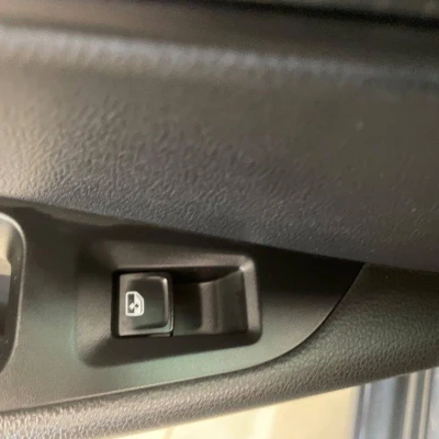 Leon 1.0 EcoTSI 115 Start/Stop BVM6  Urban - photo 46/53