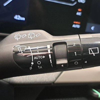 EV4 58.3 kWh 204 ch Autonomie Standard  Earth - photo 40/92