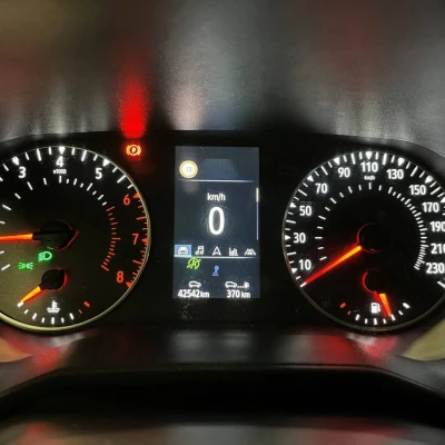 Clio TCe 90  Evolution - photo 22/50