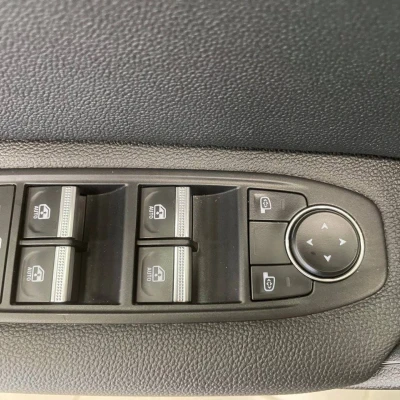 Captur TCe 160 EDC - 21  Intens - photo 28/60