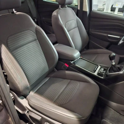 Kuga 2.0 TDCi 150 S&S 4x2 BVM6  Titanium - photo 19/54