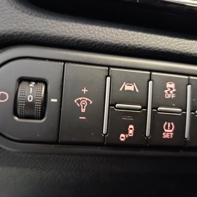 CEED 1.5 T-GDi 160 ch BVM6  GT Line Premium - photo 29/78