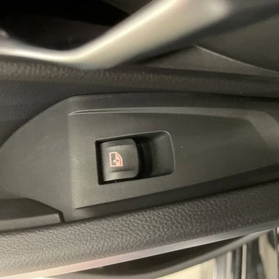 Touring 320e xDrive 204 ch BVA8  Business Design - photo 74/86