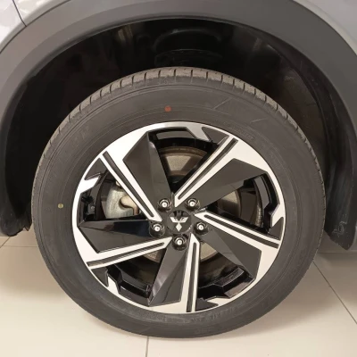 Eclipse Cross 2.4 MIVEC PHEV Twin Motor 4WD  Business - photo 9/67