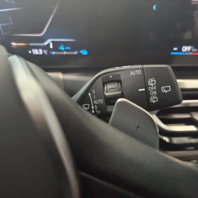 Touring 320e xDrive 204 ch BVA8  Business Design - photo 29/77