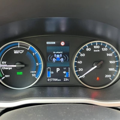 Eclipse Cross 2.4 MIVEC PHEV Twin Motor 4WD  Business - photo 32/73