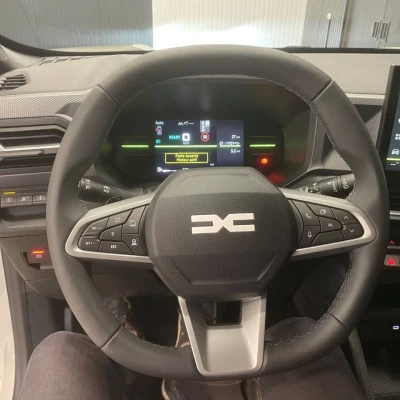 Duster Hybrid-G 150 4x4  Journey - photo 26/74