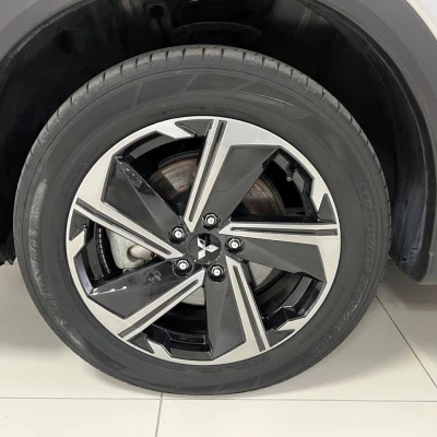 Eclipse Cross 2.4 MIVEC PHEV Twin Motor 4WD  Business - photo 9/71