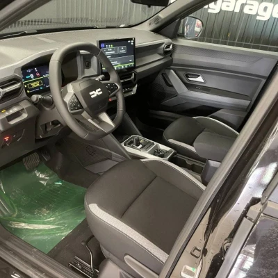 Duster Hybrid-G 150 4x4  Journey - photo 22/78