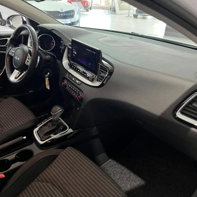 CEED SW 1.5 T-GDi 160 ch DCT7  Active - photo 16/61
